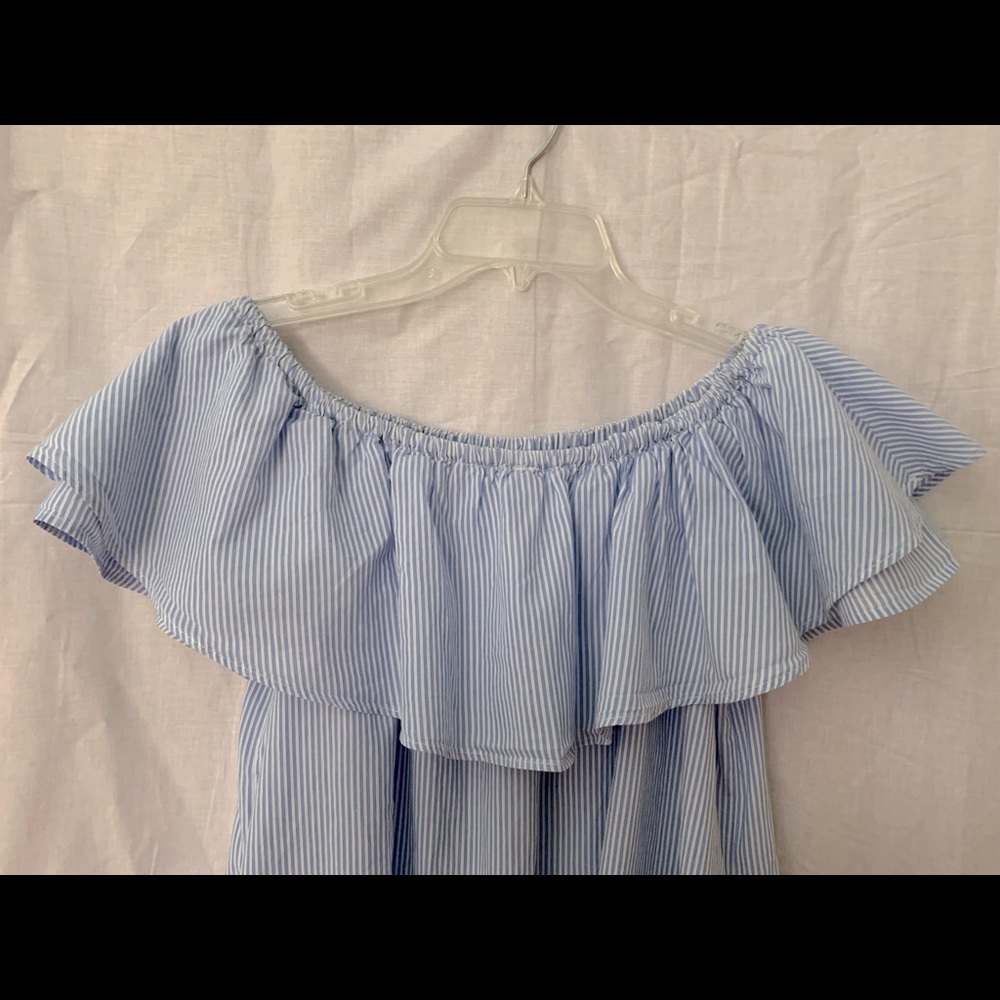 Off or on the shoulders ruffle dress